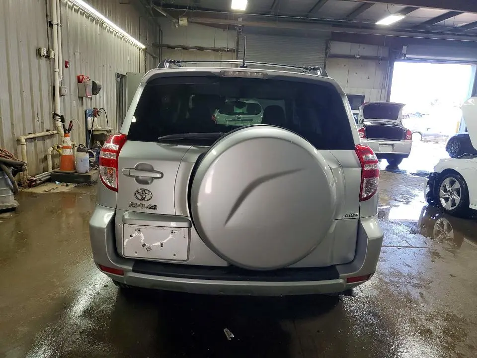 2011 TOYOTA RAV4 BASE  