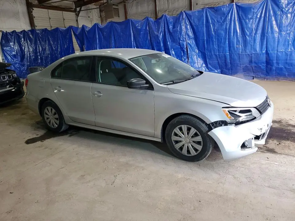 2013 VOLKSWAGEN JETTA BASE  