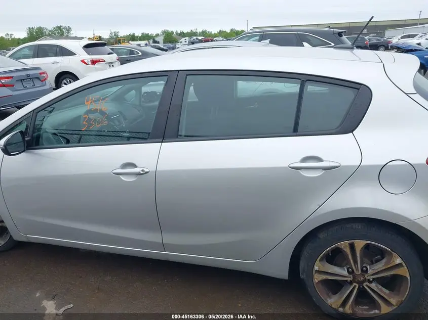 2017 KIA FORTE LX
