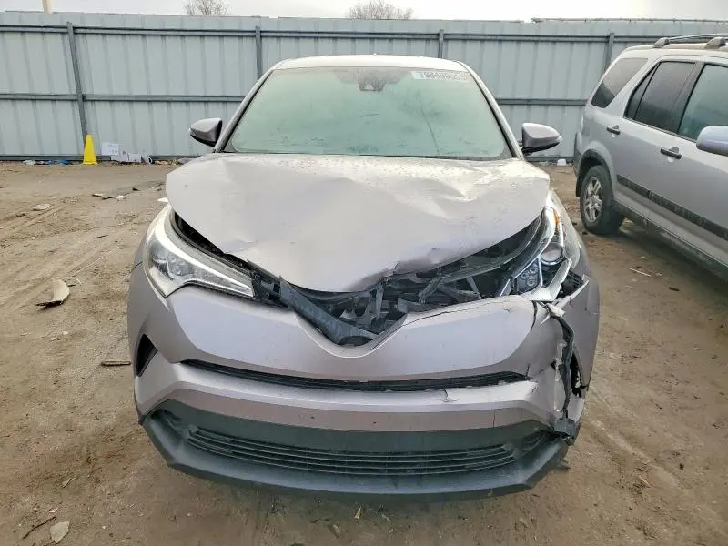 2019 TOYOTA C-HR XLE  