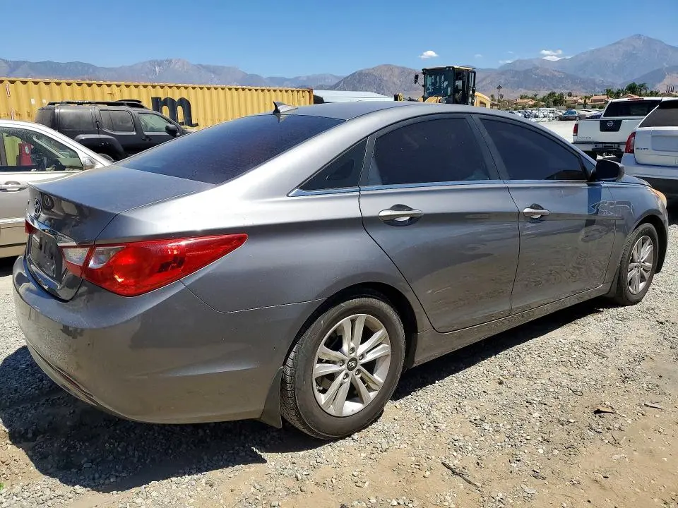 2012 HYUNDAI SONATA GLS  
