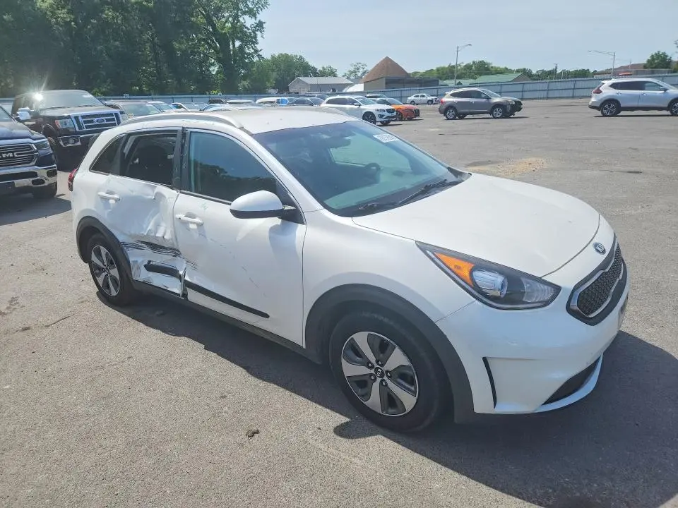 2018 KIA NIRO LX  