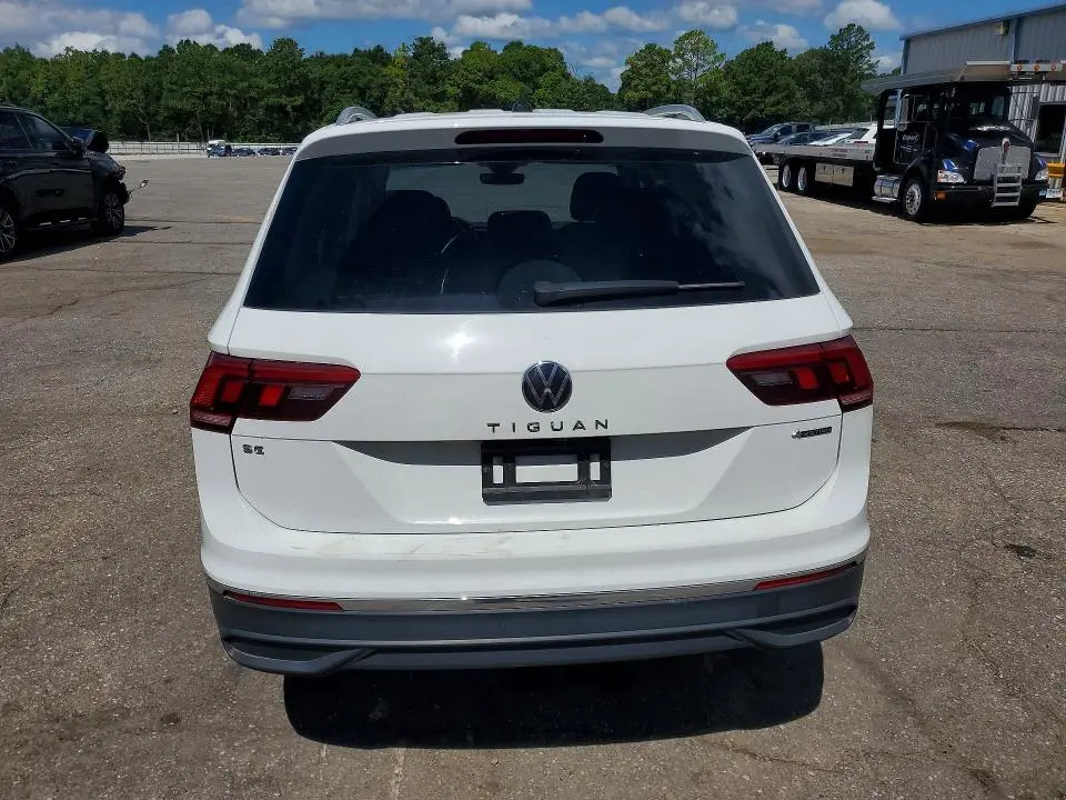 2024 VOLKSWAGEN TIGUAN SE  