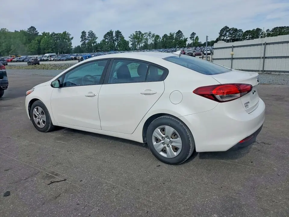 2017 KIA FORTE LX  
