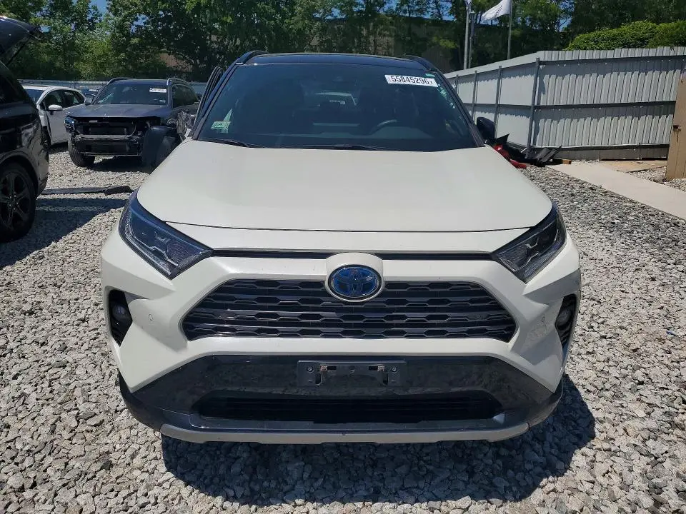 2021 TOYOTA RAV4 XSE  