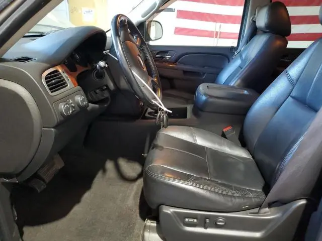 2010 CHEVROLET SUBURBAN