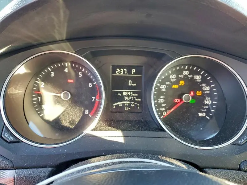 2016 VOLKSWAGEN JETTA SE  