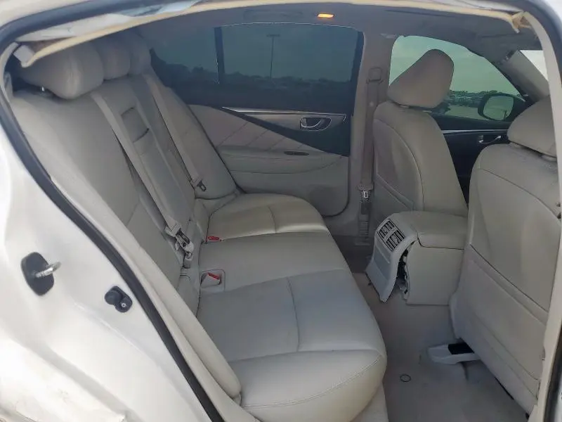 2016 INFINITI Q50 PREMIUM  