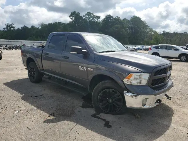 2016 RAM 1500 SLT