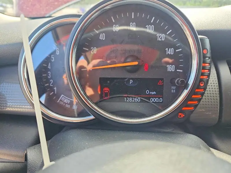 2015 MINI COOPER   