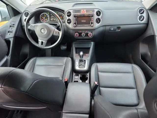 2011 VOLKSWAGEN TIGUAN S  