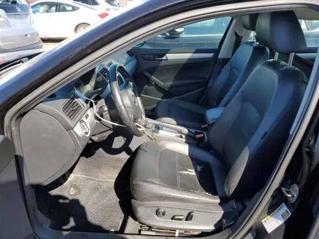 2012 VOLKSWAGEN PASSAT SE