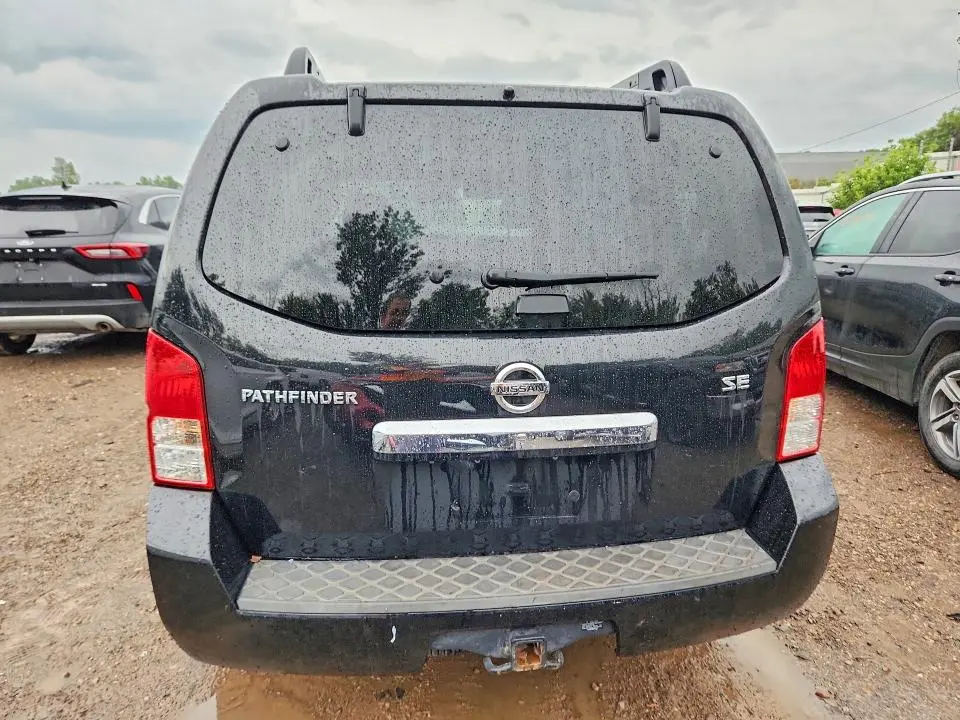 2010 NISSAN PATHFINDER S  