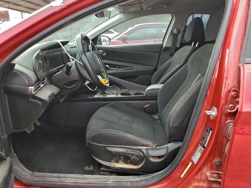 2021 HYUNDAI ELANTRA SEL  