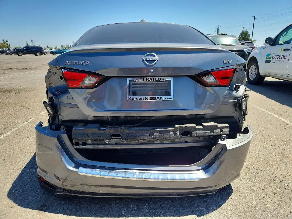 2023 NISSAN ALTIMA SV  