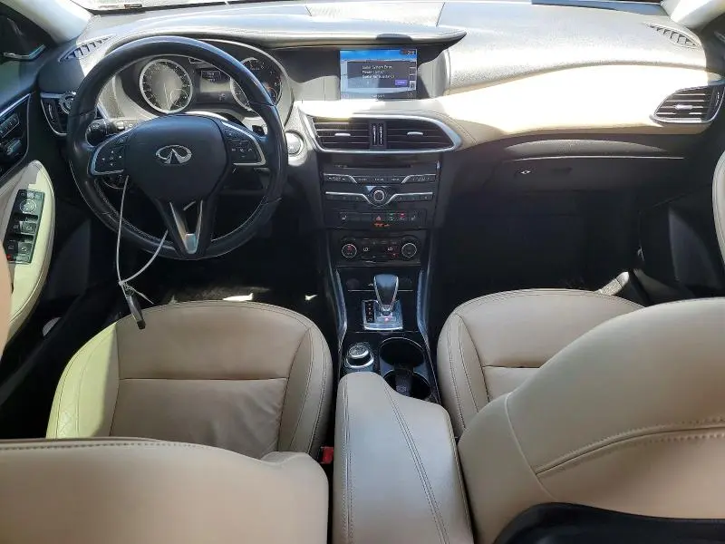 2017 INFINITI QX30 PREMIUM  