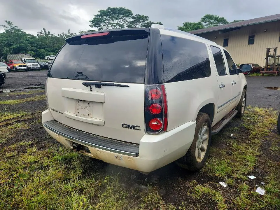 2013 GMC YUKON XL DENALI  