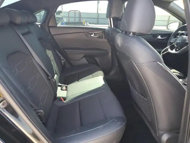 2023 KIA FORTE GT LINE  