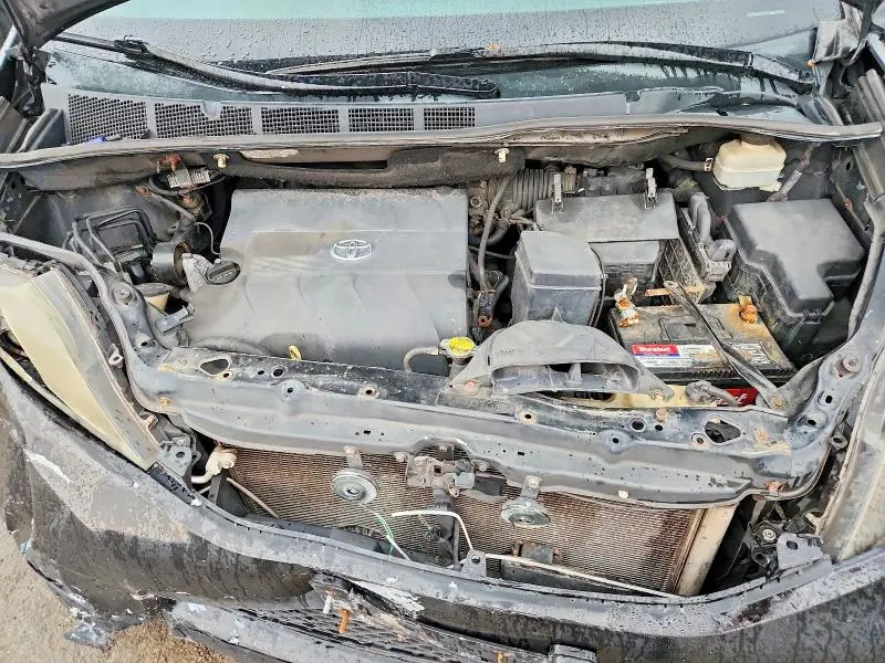 2014 TOYOTA SIENNA SPORT  
