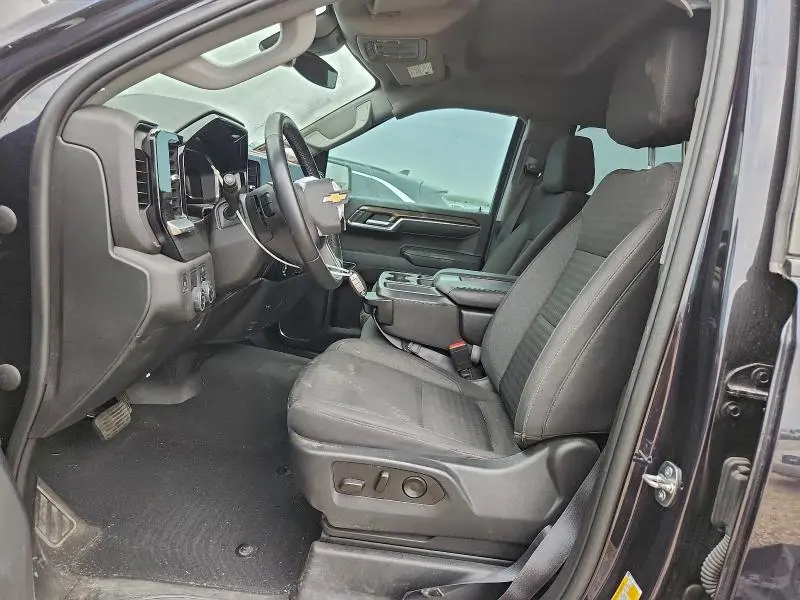 2023 CHEVROLET SILVERADO C1500 LT  