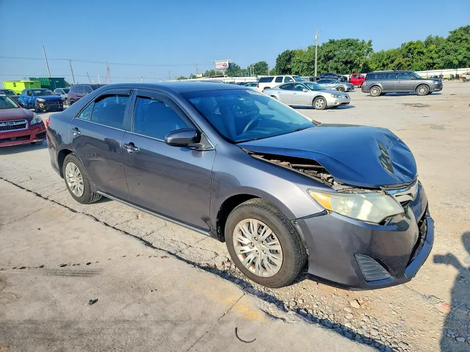 2014 TOYOTA CAMRY LE  