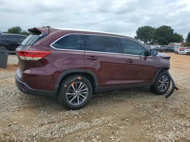 2019 TOYOTA HIGHLANDER SE  