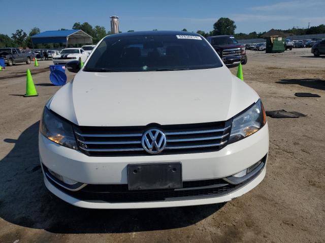 2014 VOLKSWAGEN PASSAT SE