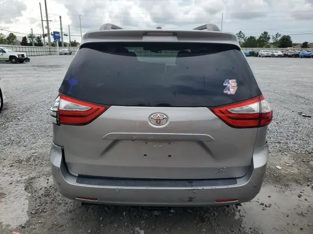 2015 TOYOTA SIENNA XLE  