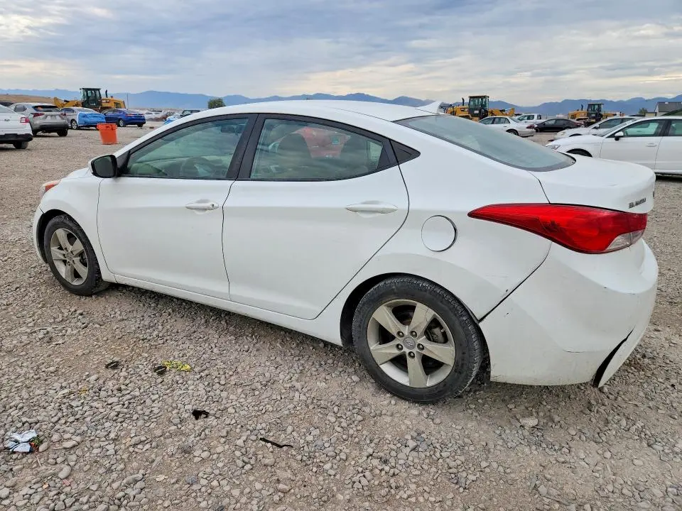 2012 HYUNDAI ELANTRA GLS  