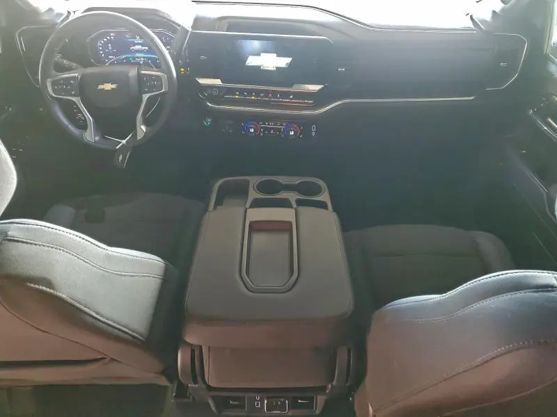 2024 CHEVROLET SILVERADO C1500 LT  