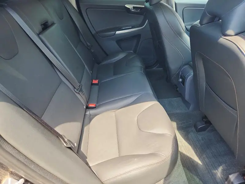 2017 VOLVO XC60 T6 DYNAMIC  