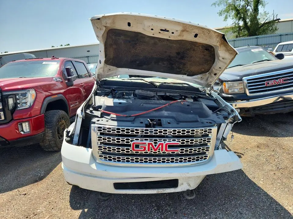 2012 GMC SIERRA K2500 DENALI  
