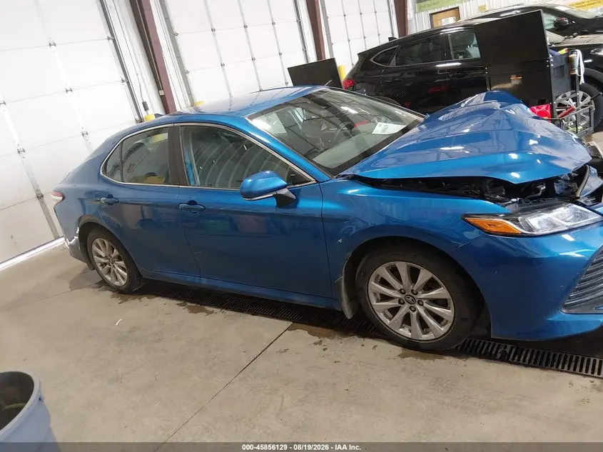 2019 TOYOTA CAMRY LE