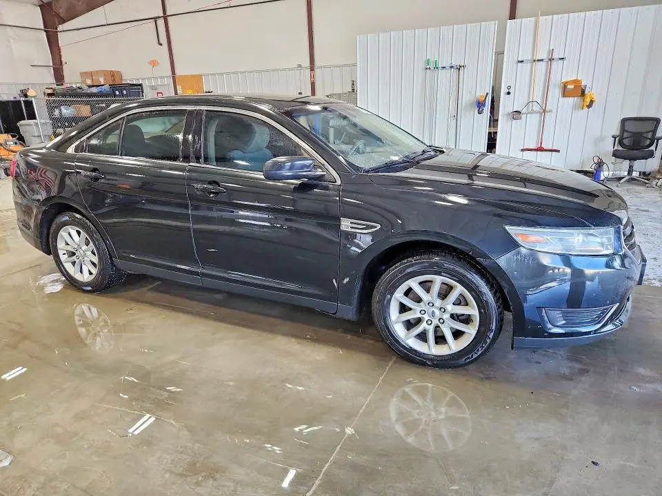 2013 FORD TAURUS SE  