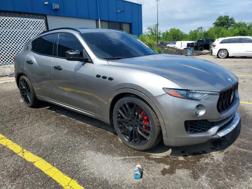 2017 MASERATI LEVANTE S LUXURY  