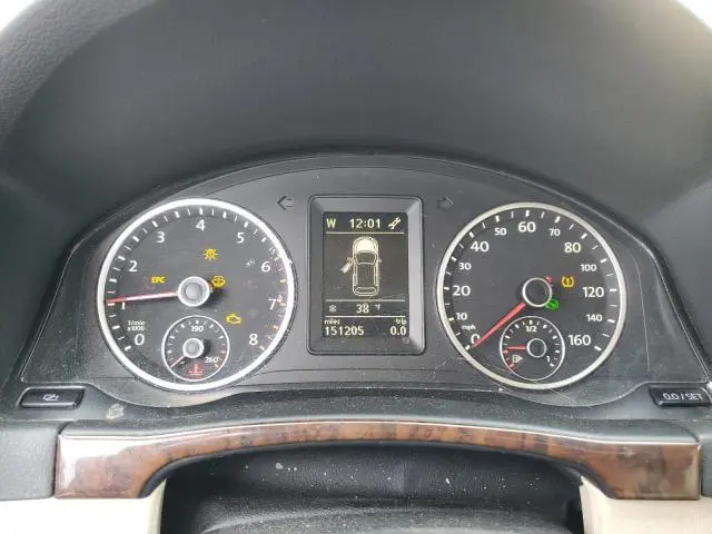 2011 VOLKSWAGEN TIGUAN S  