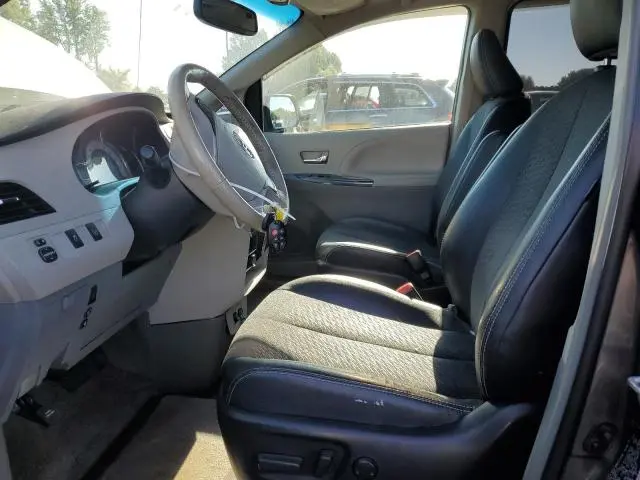 2014 TOYOTA SIENNA SPORT  