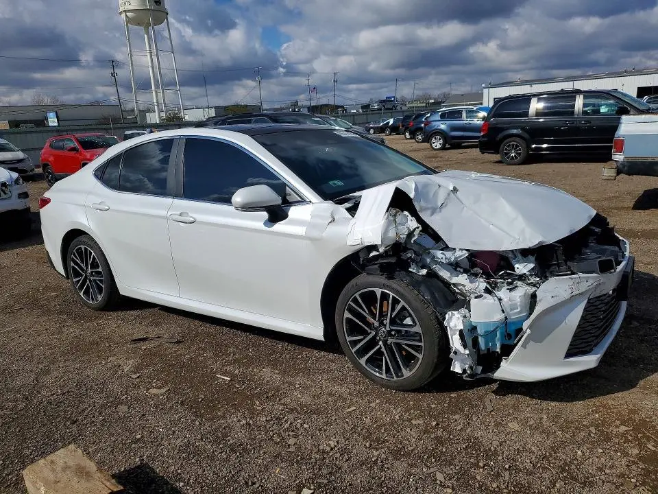 2026 TOYOTA CAMRY XLE  