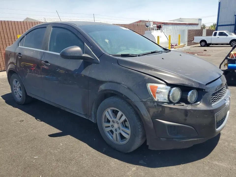 2016 CHEVROLET SONIC LT  