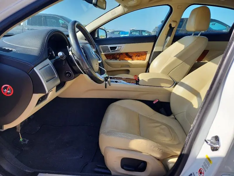 2015 JAGUAR XF 2.0T PREMIUM  