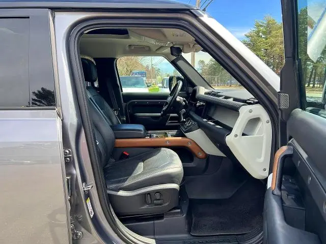 2020 LAND ROVER DEFENDER 110 HSE  