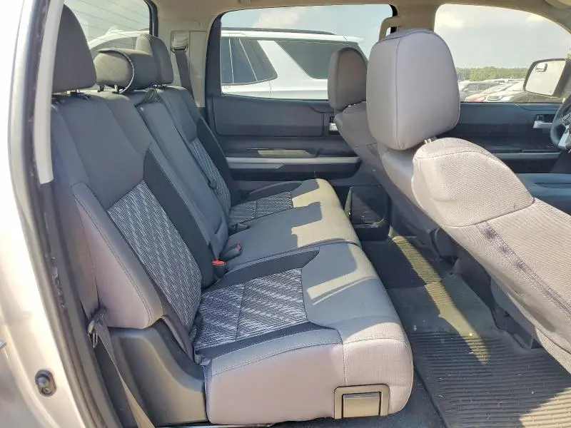 2021 TOYOTA TUNDRA SR5  