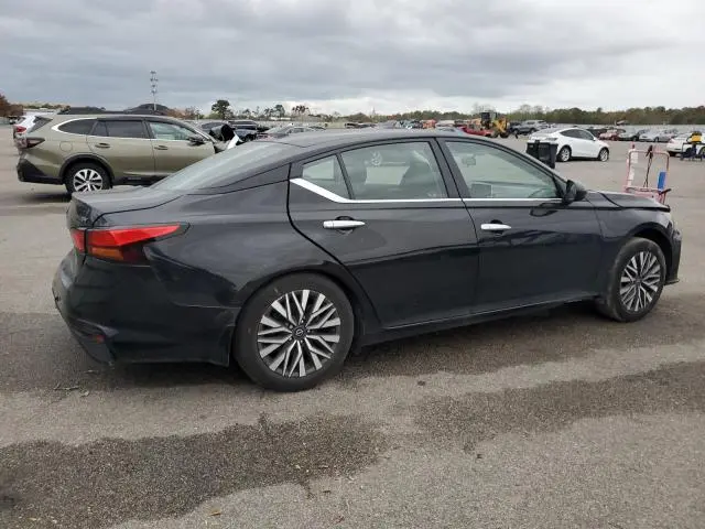 2024 NISSAN ALTIMA SV  