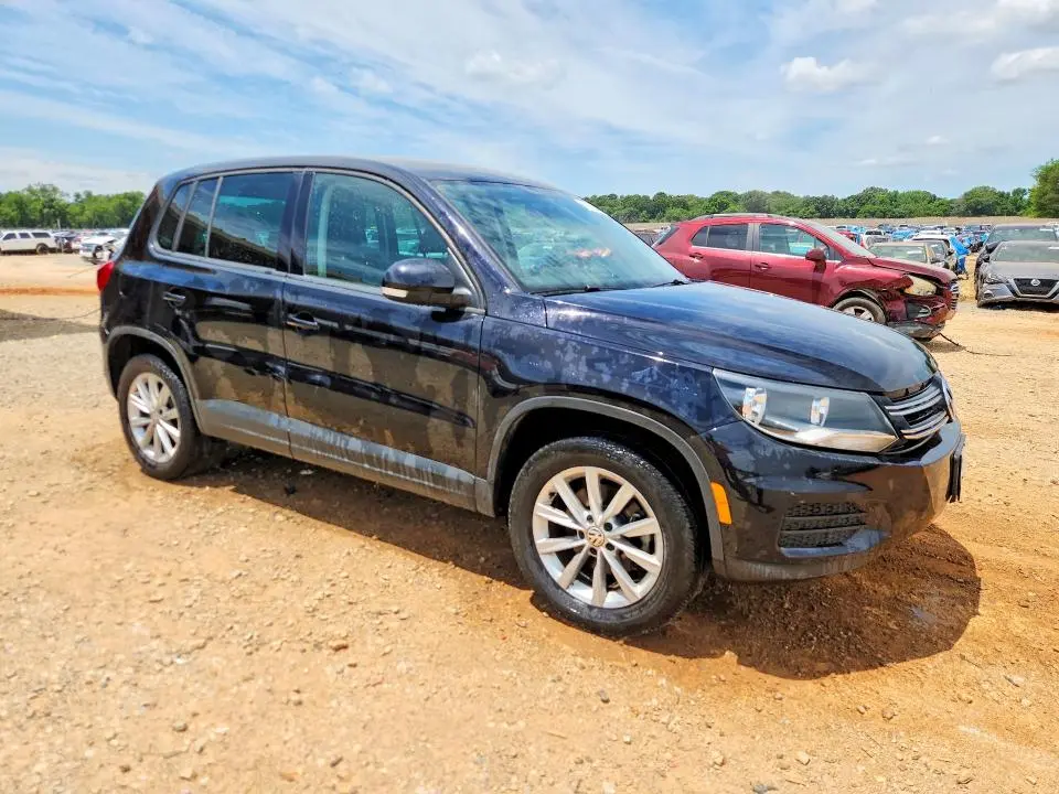 2014 VOLKSWAGEN TIGUAN S  