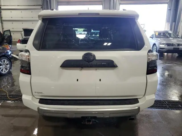 2023 TOYOTA 4RUNNER SE  
