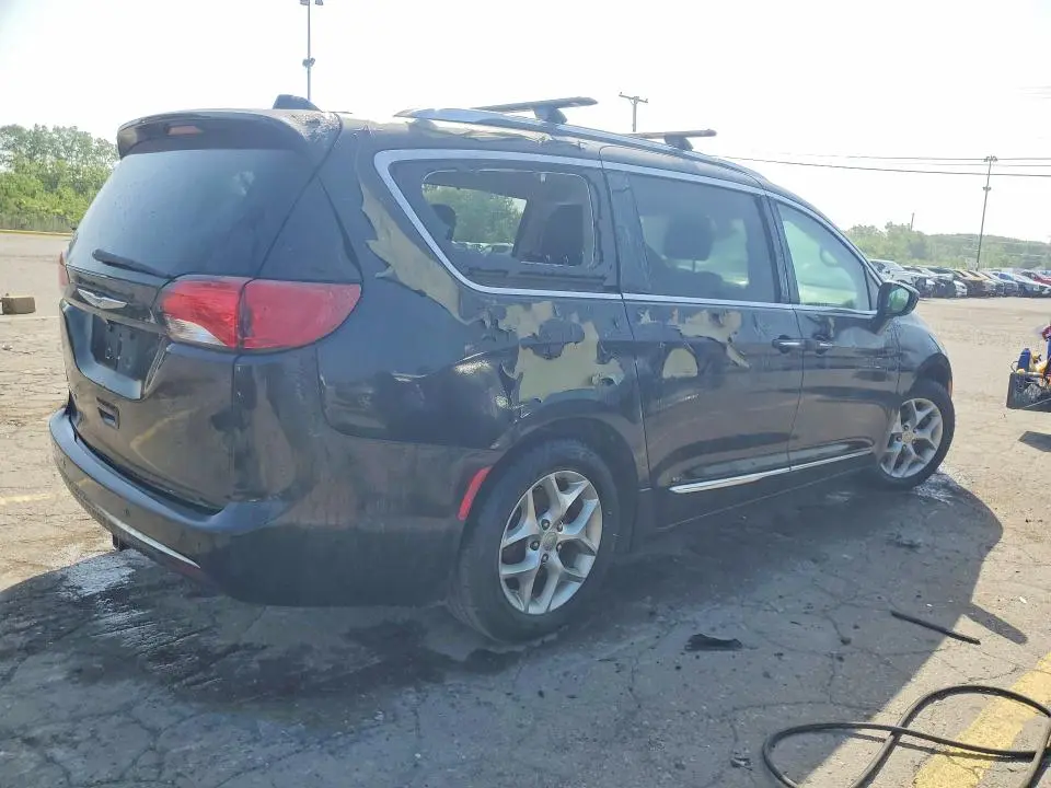 2019 CHRYSLER PACIFICA TOURING L PLUS  