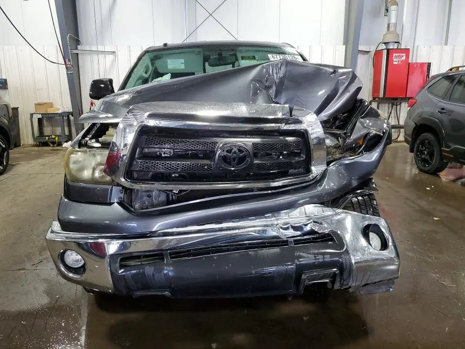 2011 TOYOTA TUNDRA DOUBLE CAB SR5  