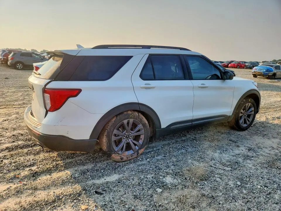 2021 FORD EXPLORER XLT  