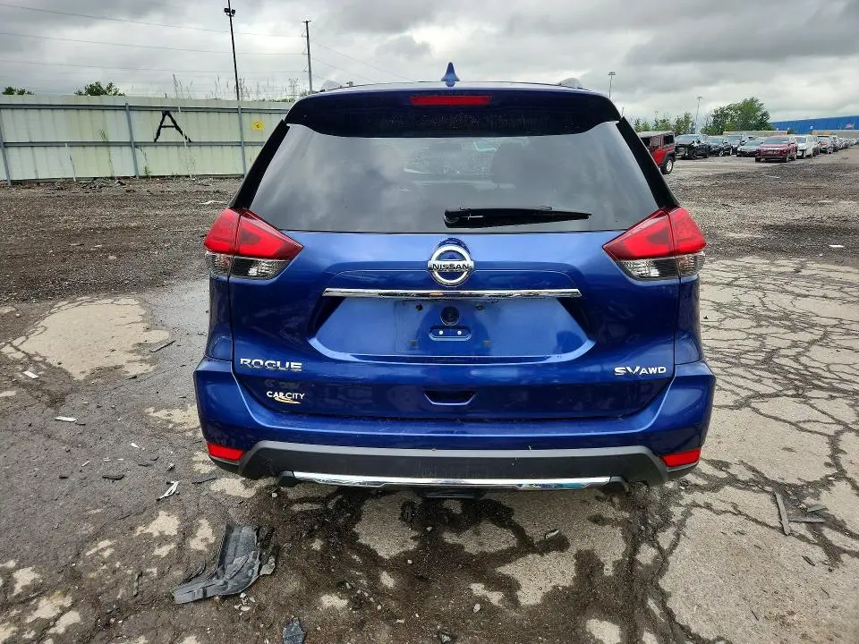 2017 NISSAN ROGUE SV  