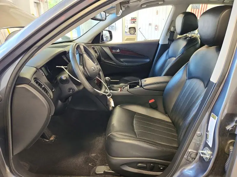 2016 INFINITI QX50 BASE  